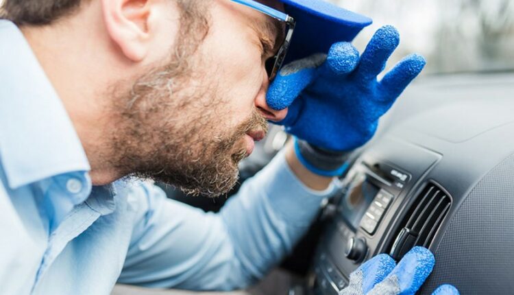 دلیل بوی بد در ماشین